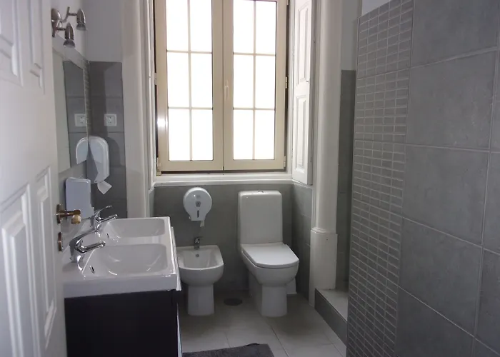 402 * Figueira da Foz